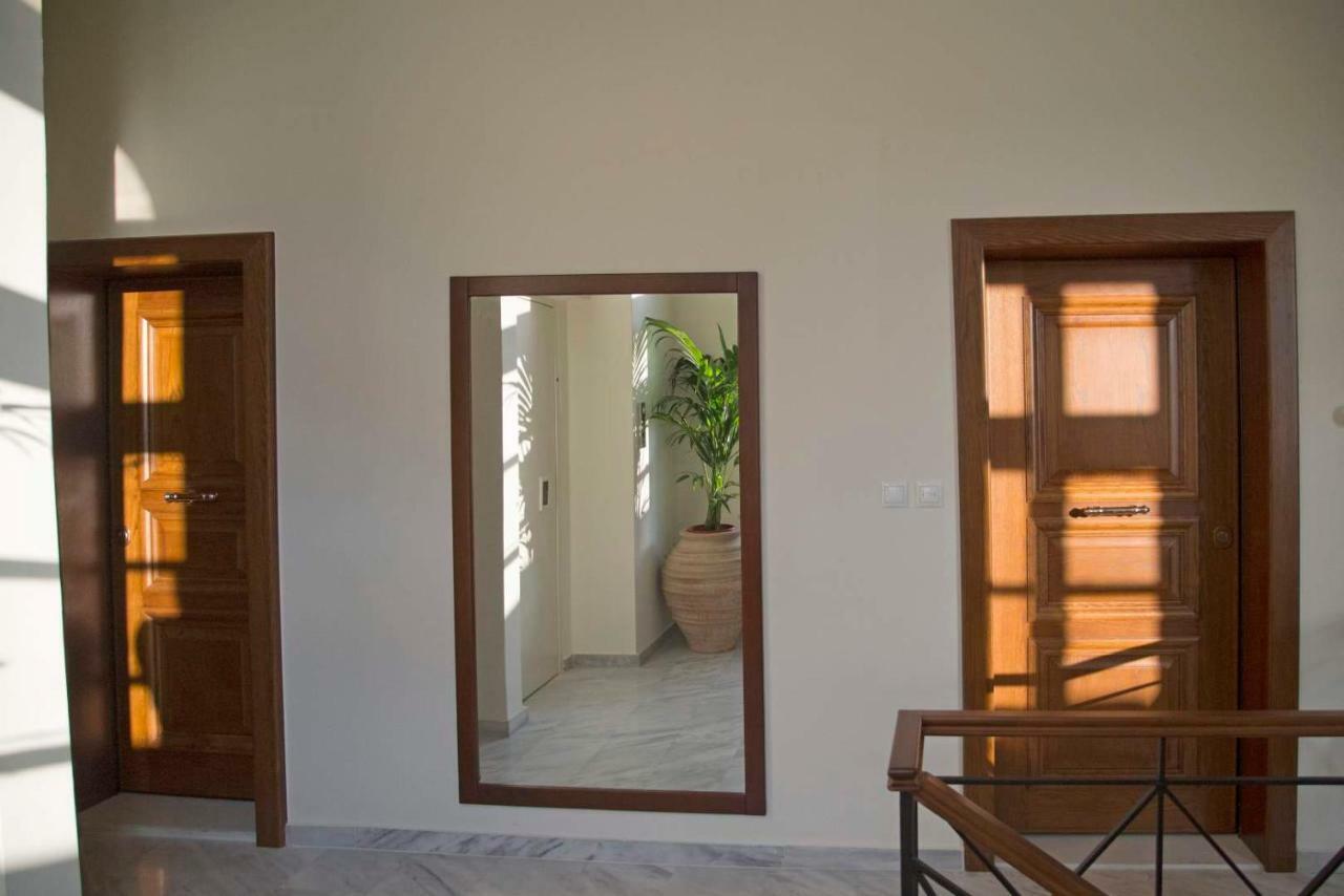 Four Streets Athens - Luxury Suites Apartments In Афины Экстерьер фото