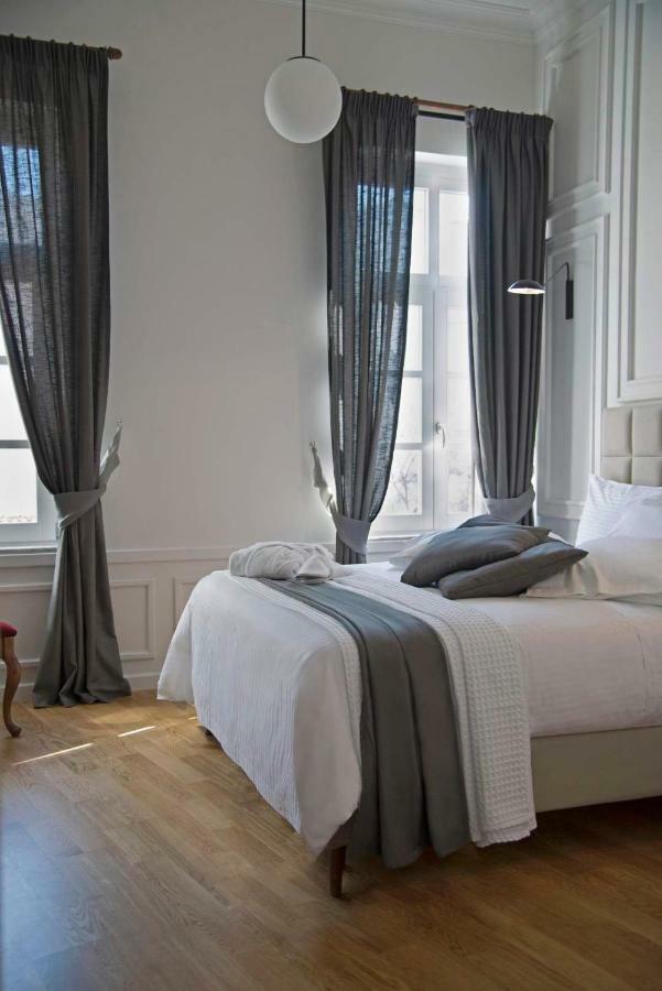 Four Streets Athens - Luxury Suites Apartments In Афины Экстерьер фото
