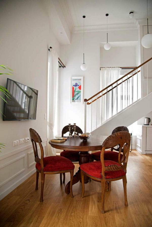 Four Streets Athens - Luxury Suites Apartments In Афины Экстерьер фото