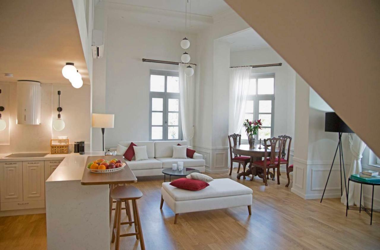 Four Streets Athens - Luxury Suites Apartments In Афины Экстерьер фото