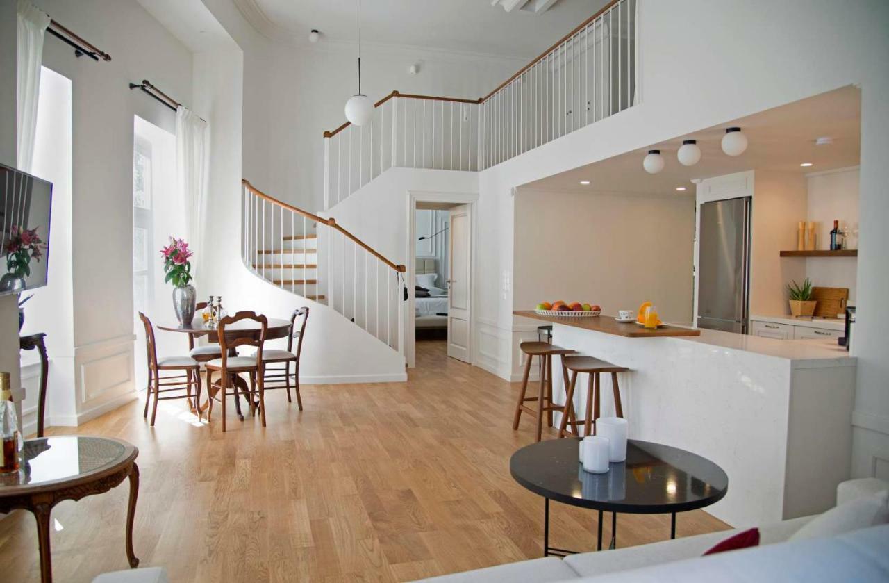 Four Streets Athens - Luxury Suites Apartments In Афины Экстерьер фото